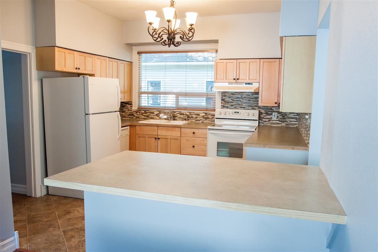 1030 E 12th Ave - Photo 2