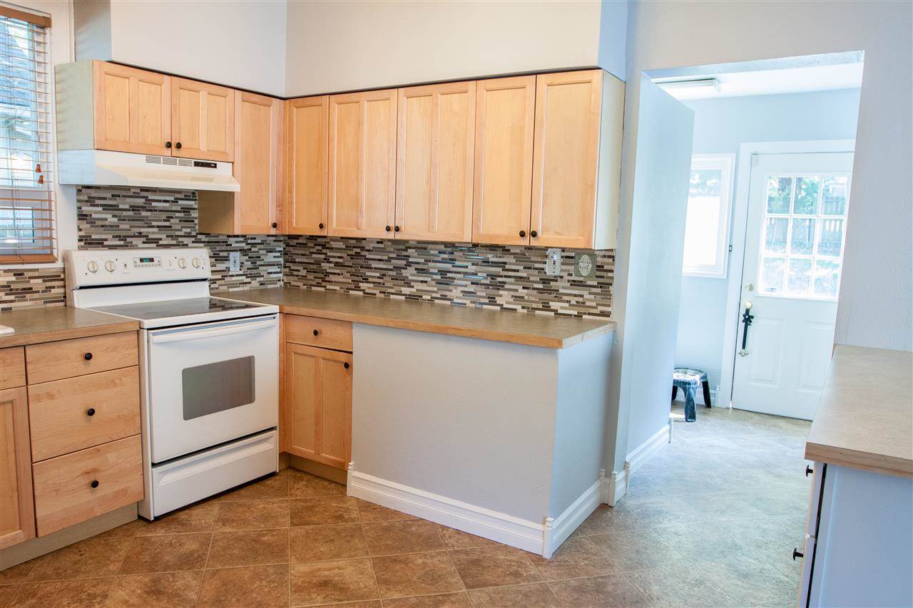 1030 E 12th Ave - Photo 4