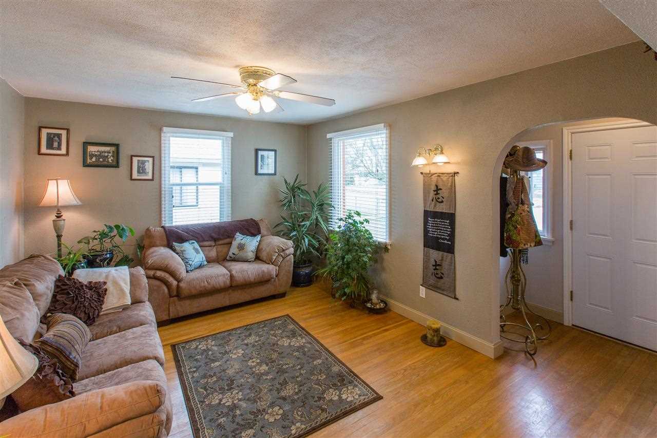 3328 E 32nd - Photo 3