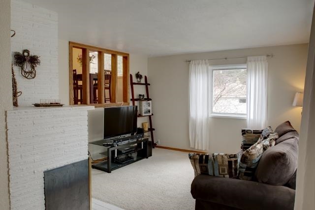 2619 E North Altamont Blvd - Photo 2