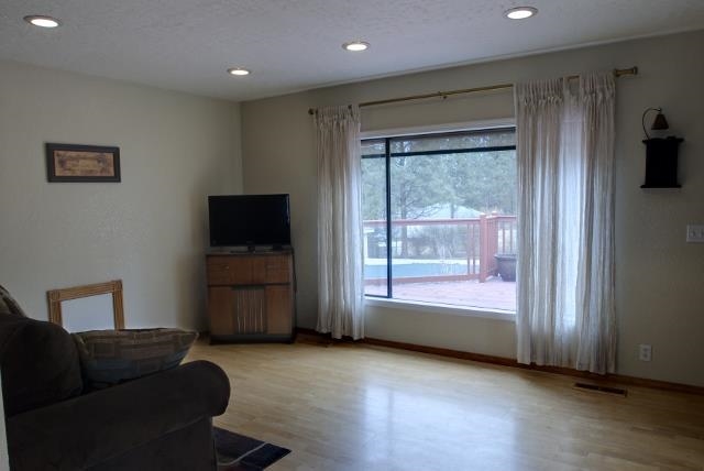 2619 E North Altamont Blvd - Photo 11