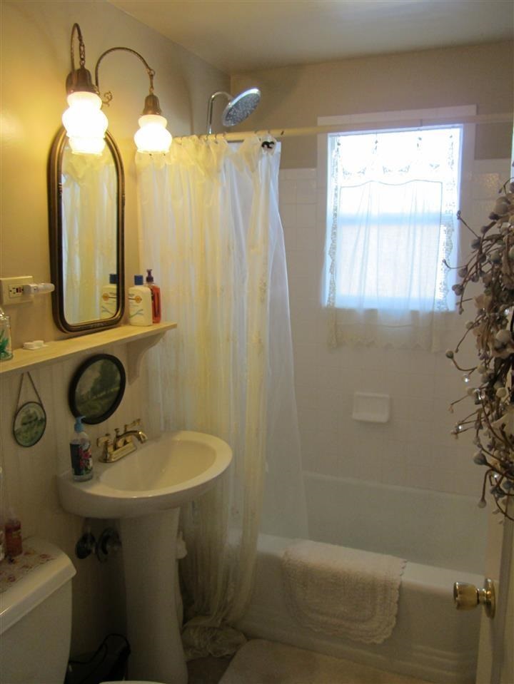 2716 W Everett Ave - Photo 10