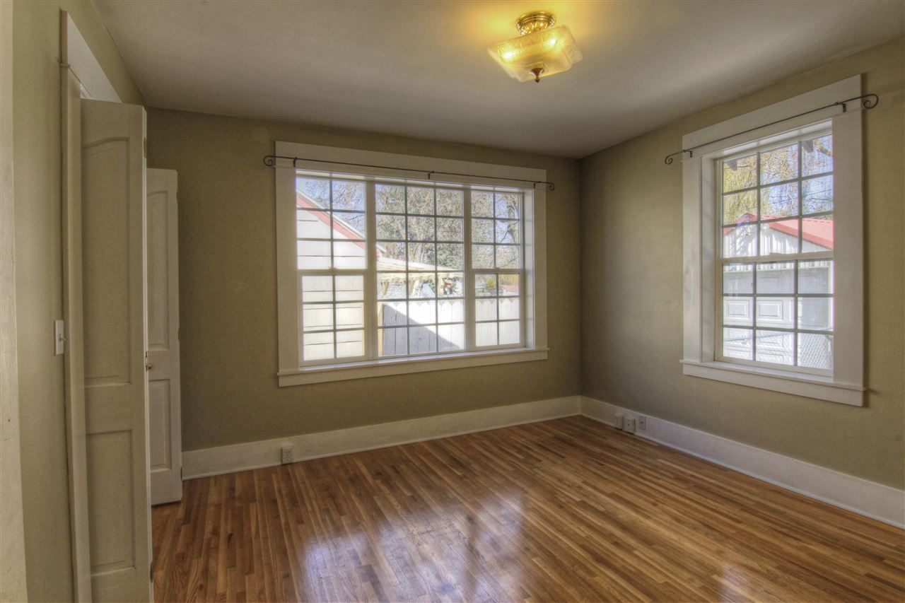 1433 S Maple St - Photo 5