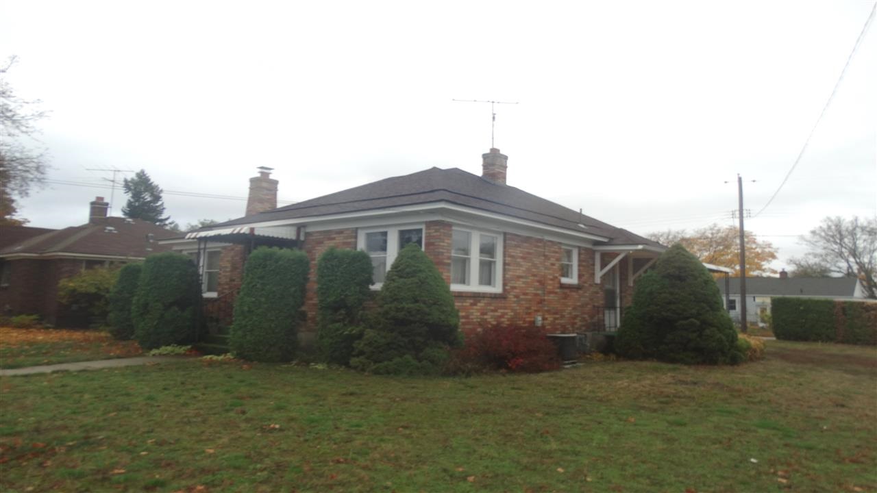 304 E Bridgeport Ave - Photo 3