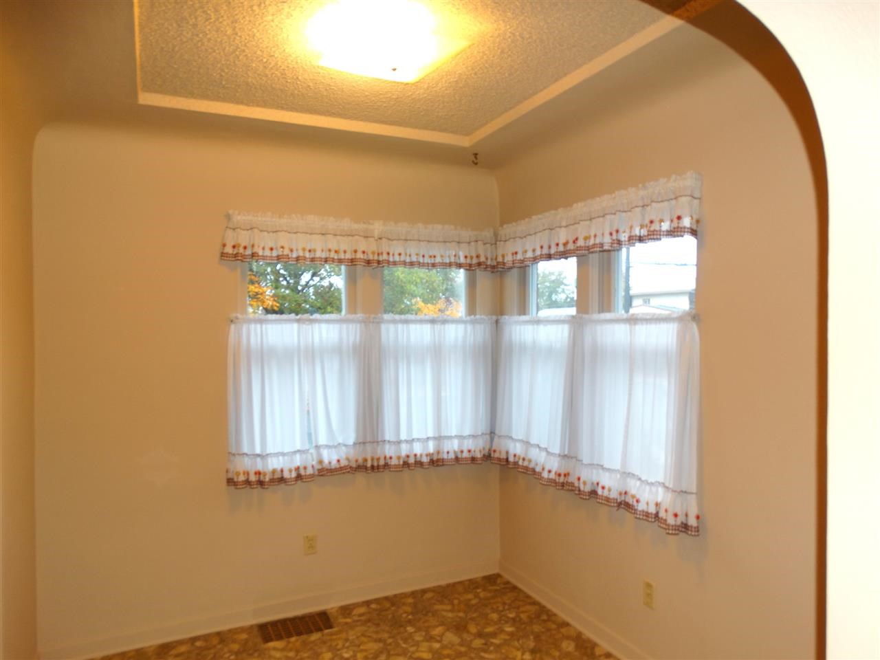 304 E Bridgeport Ave - Photo 9
