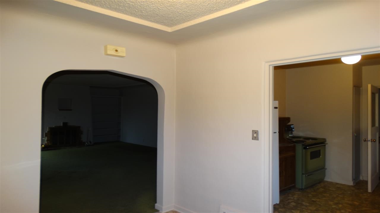 304 E Bridgeport Ave - Photo 10