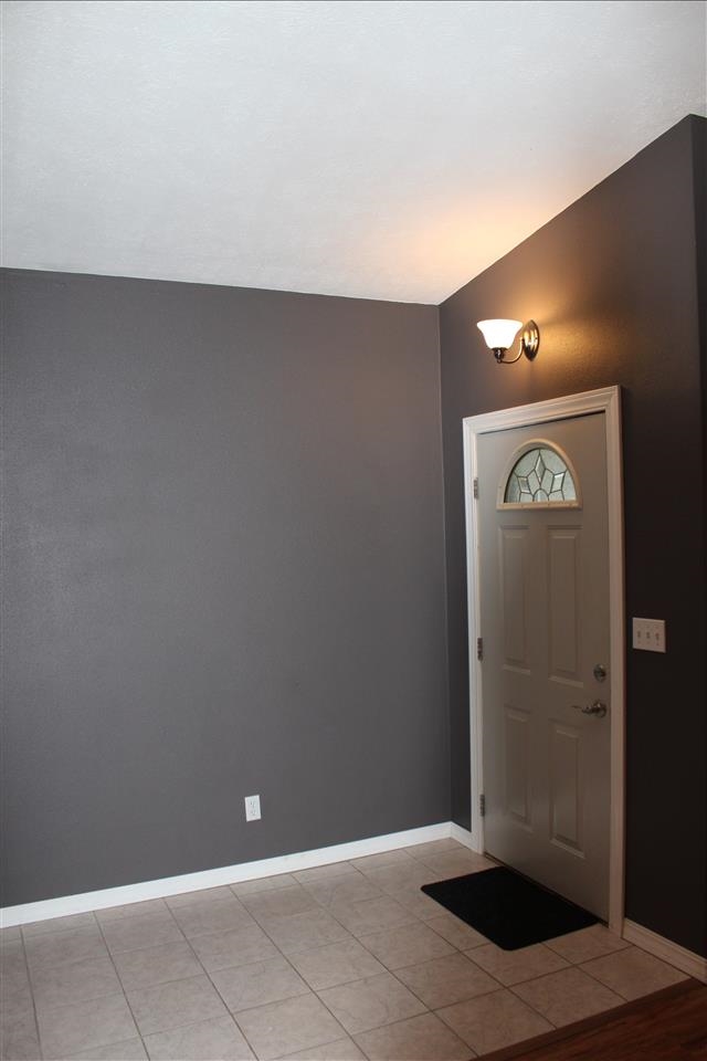 1118 W Glass Ave - Photo 4
