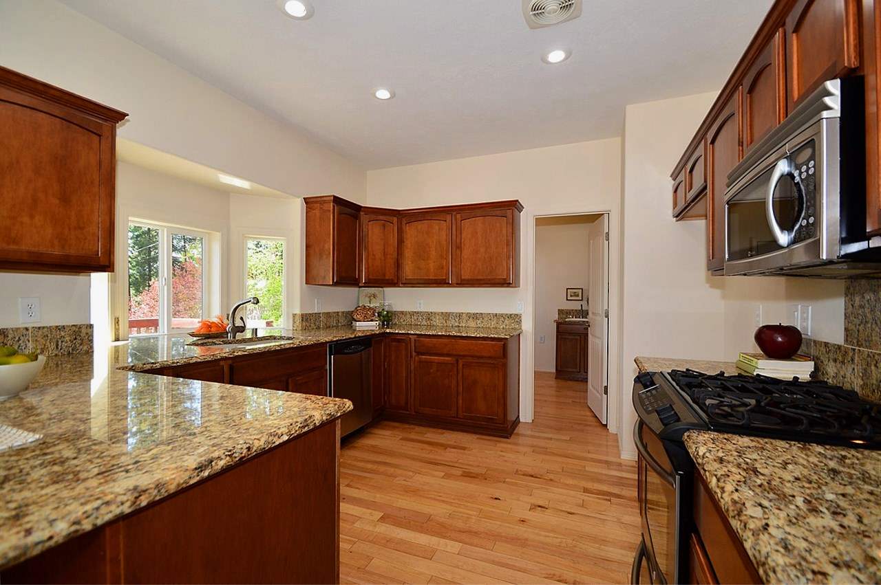 13213 N East Newman Lake Rd - Photo 5