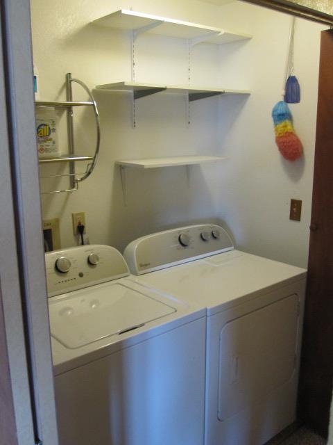 1225 E 4th St - Photo 15