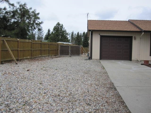 1225 E 4th St - Photo 16