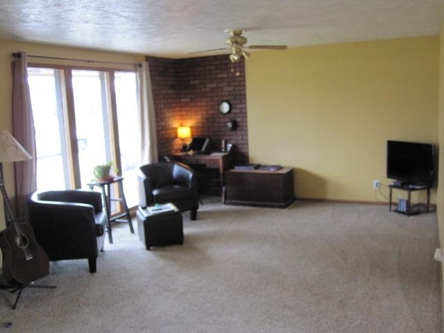 1225 E 4th St - Photo 3
