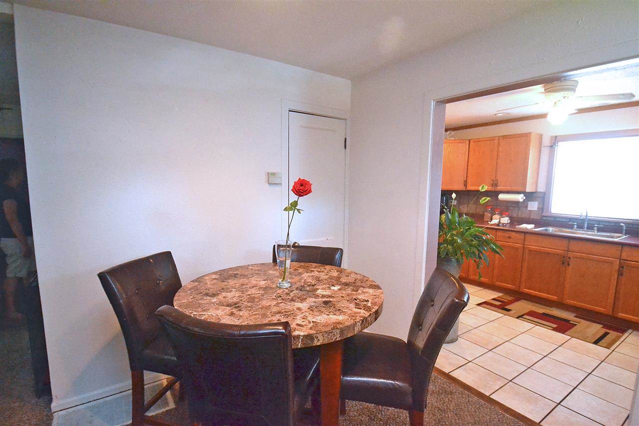 2918 W Heroy Ave - Photo 6