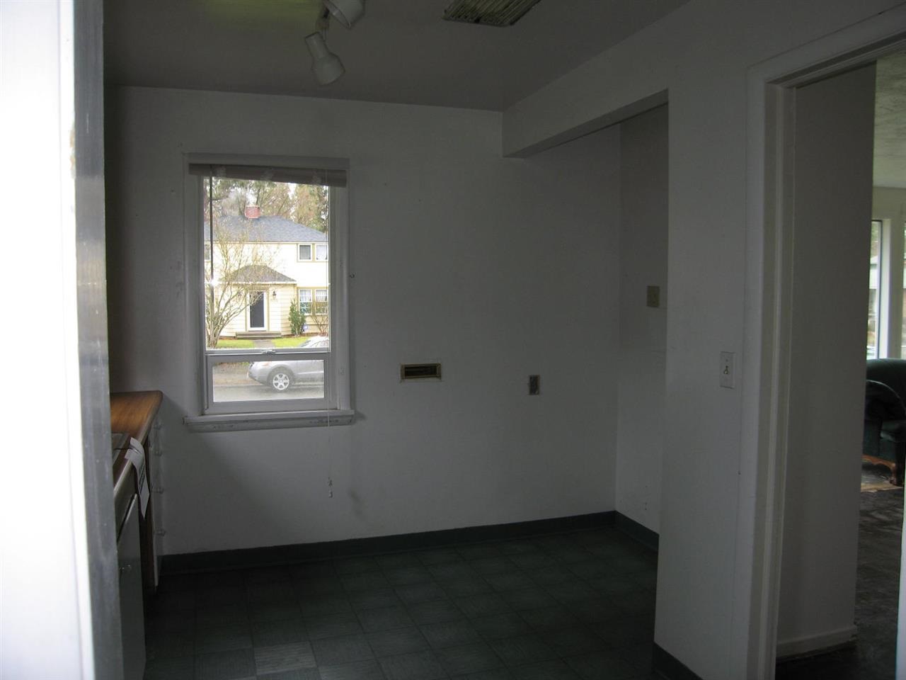 623 E 21st Ave - Photo 9