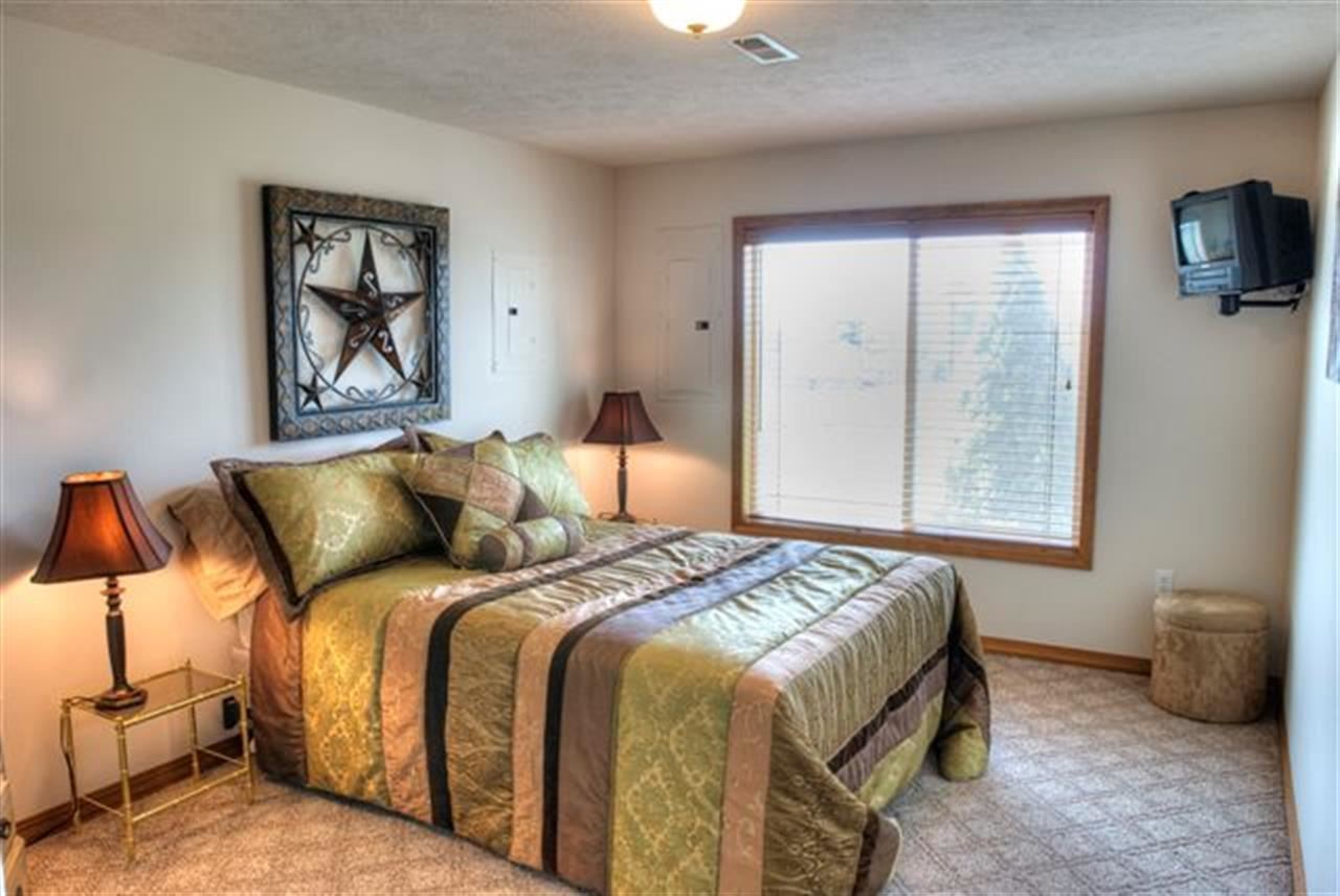 21527 N Saddle Mountain Ln - Photo 13