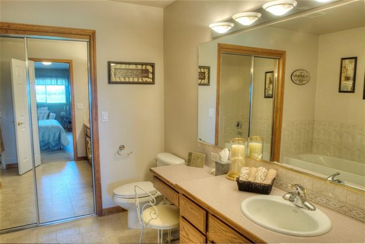 21527 N Saddle Mountain Ln - Photo 14