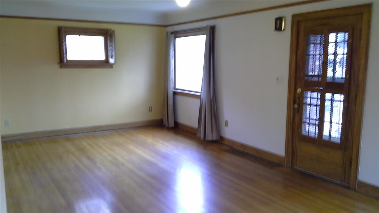 2623 N Howard St - Photo 3