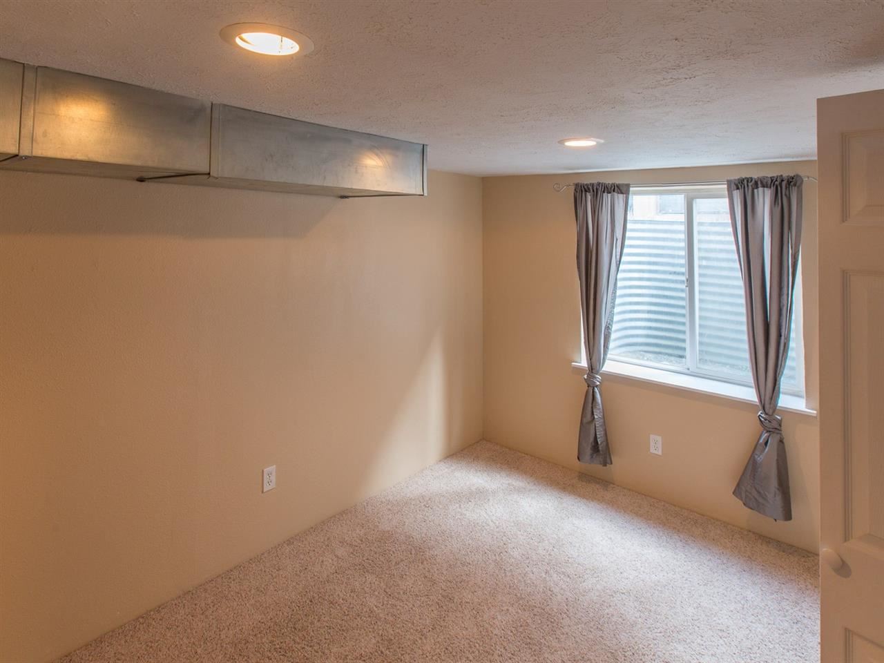 5407 N Hawthorne St - Photo 12