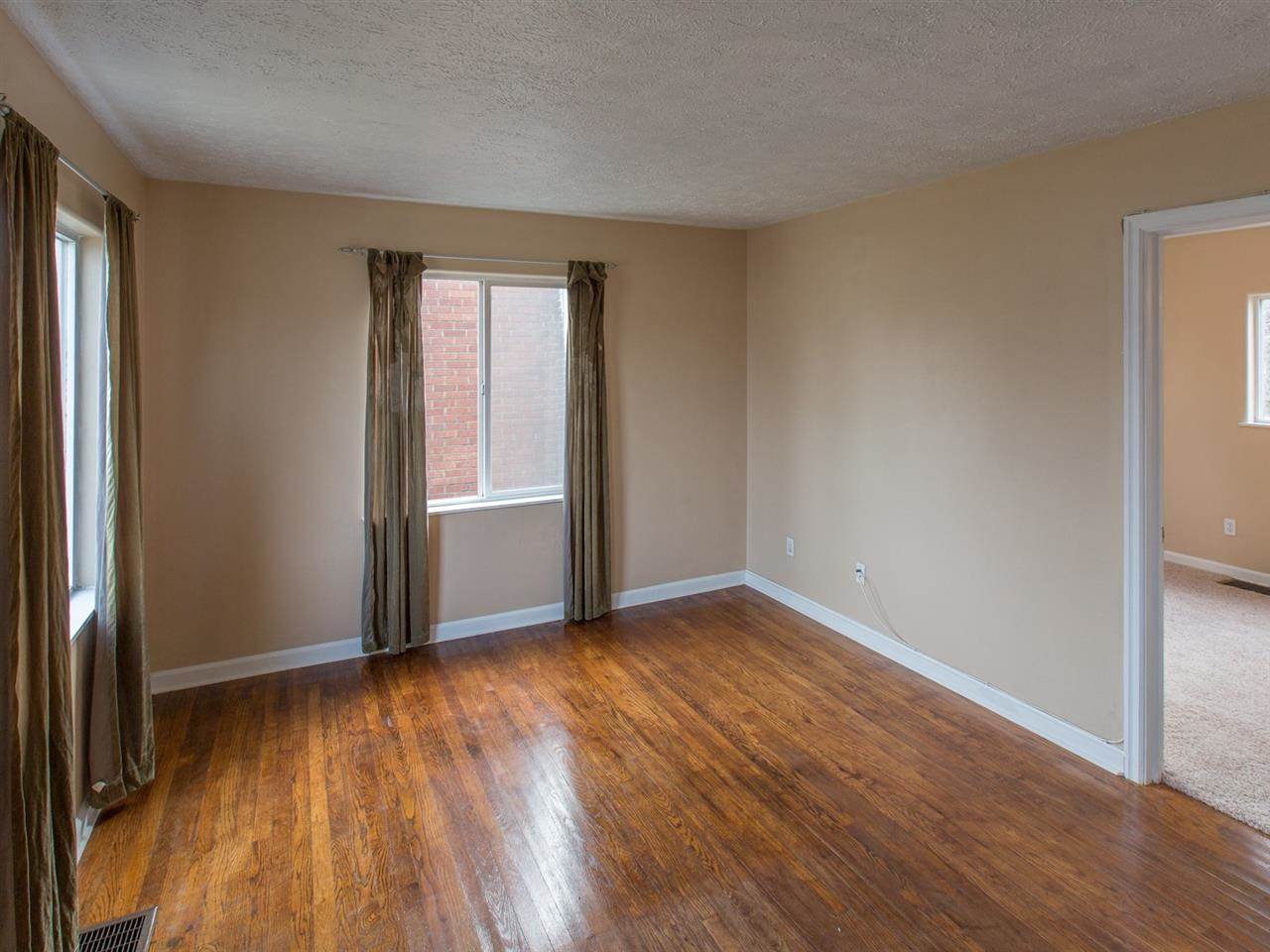 5407 N Hawthorne St - Photo 3