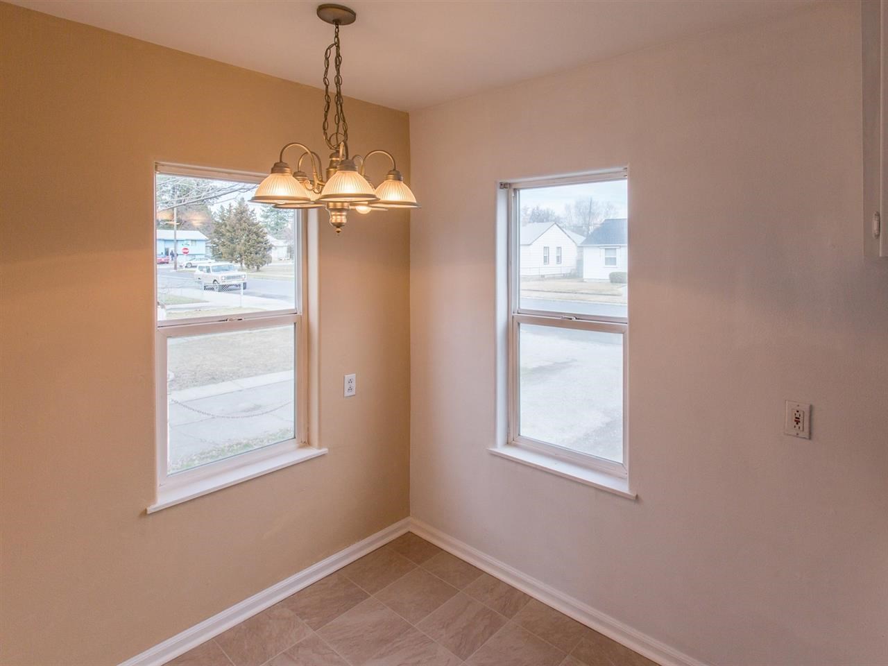 5407 N Hawthorne St - Photo 7