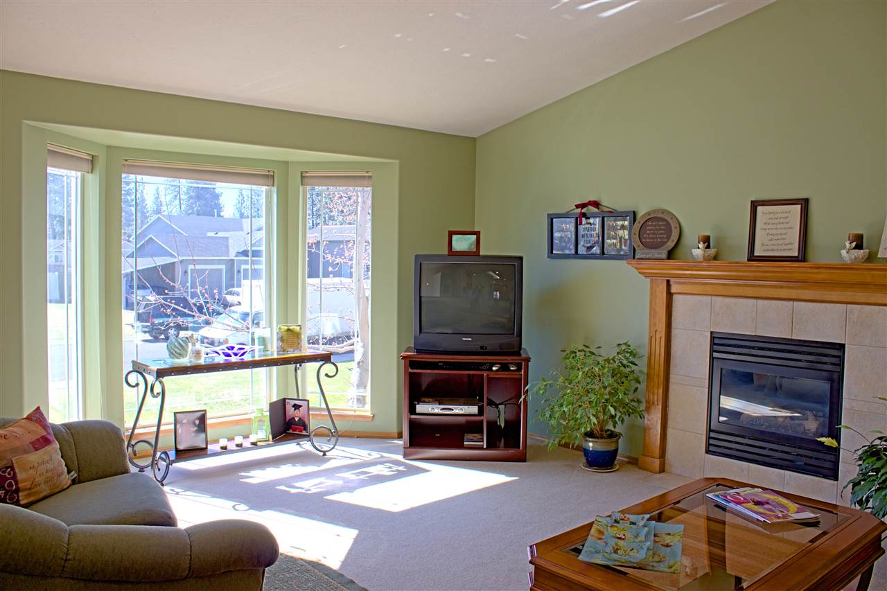 105 E Trevor Rd - Photo 3