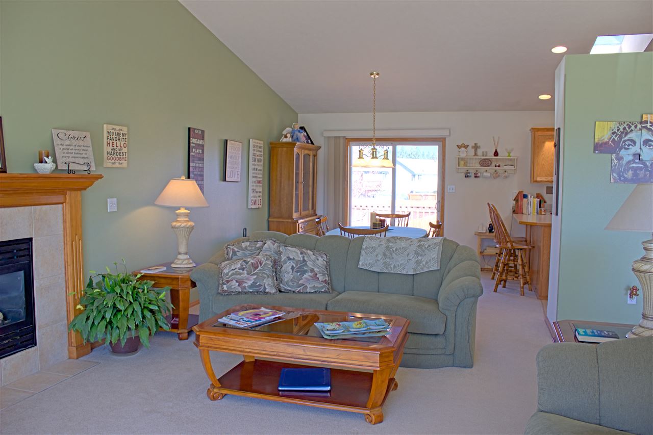 105 E Trevor Rd - Photo 4