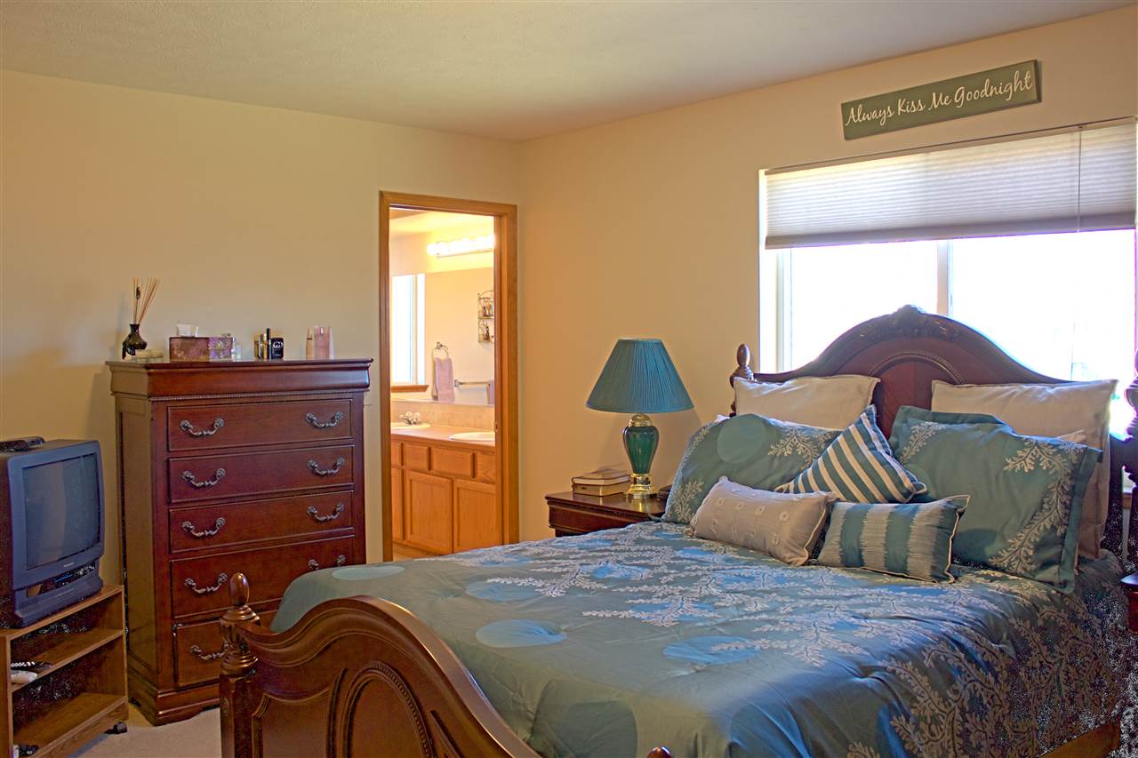 105 E Trevor Rd - Photo 7