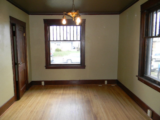 512 E Glass Ave - Photo 4