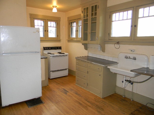 512 E Glass Ave - Photo 5