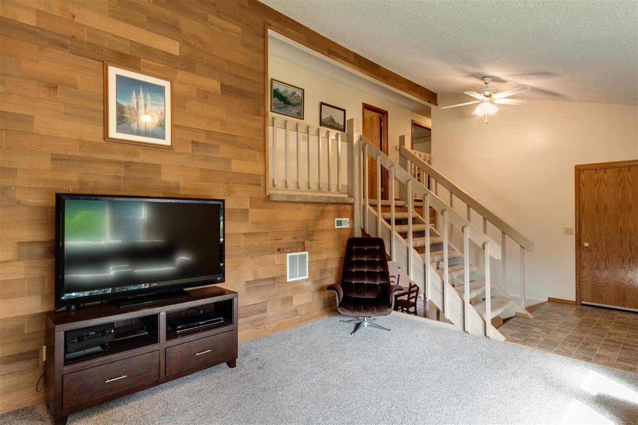 4211 N Molter Rd - Photo 4