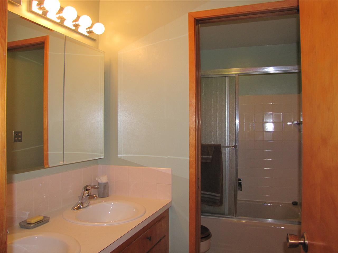 108 E Rowan Ave - Photo 17