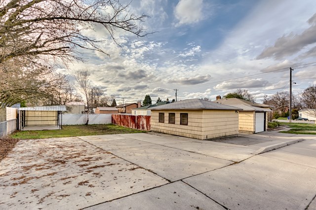 10620 E Mission Ave - Photo 18