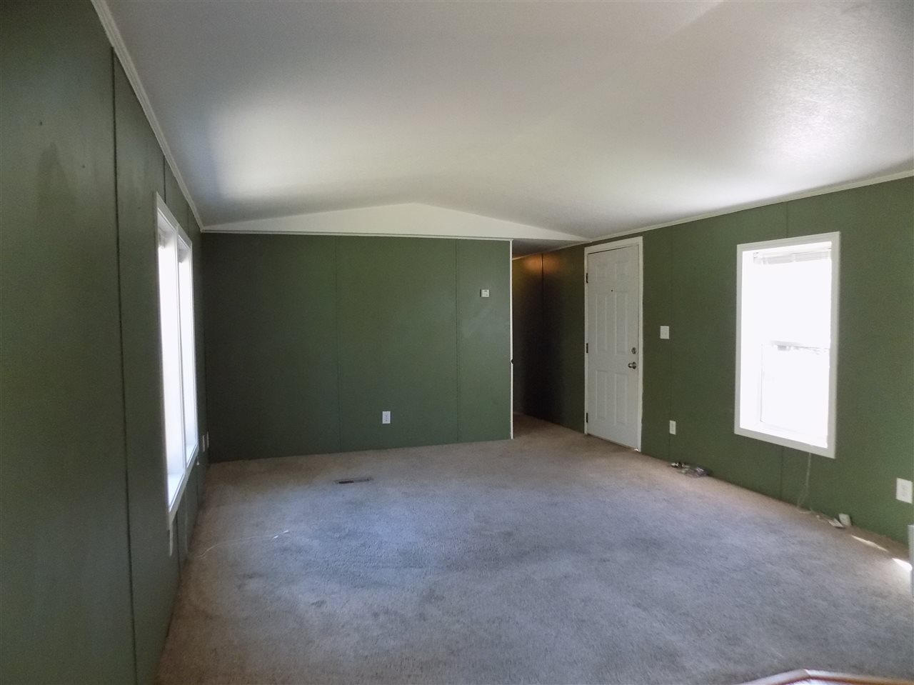 12610 N Nine Mile Rd - Photo 10
