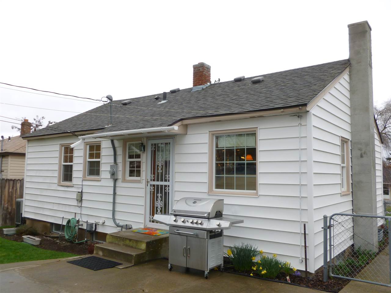 3324 E 19th - Photo 17