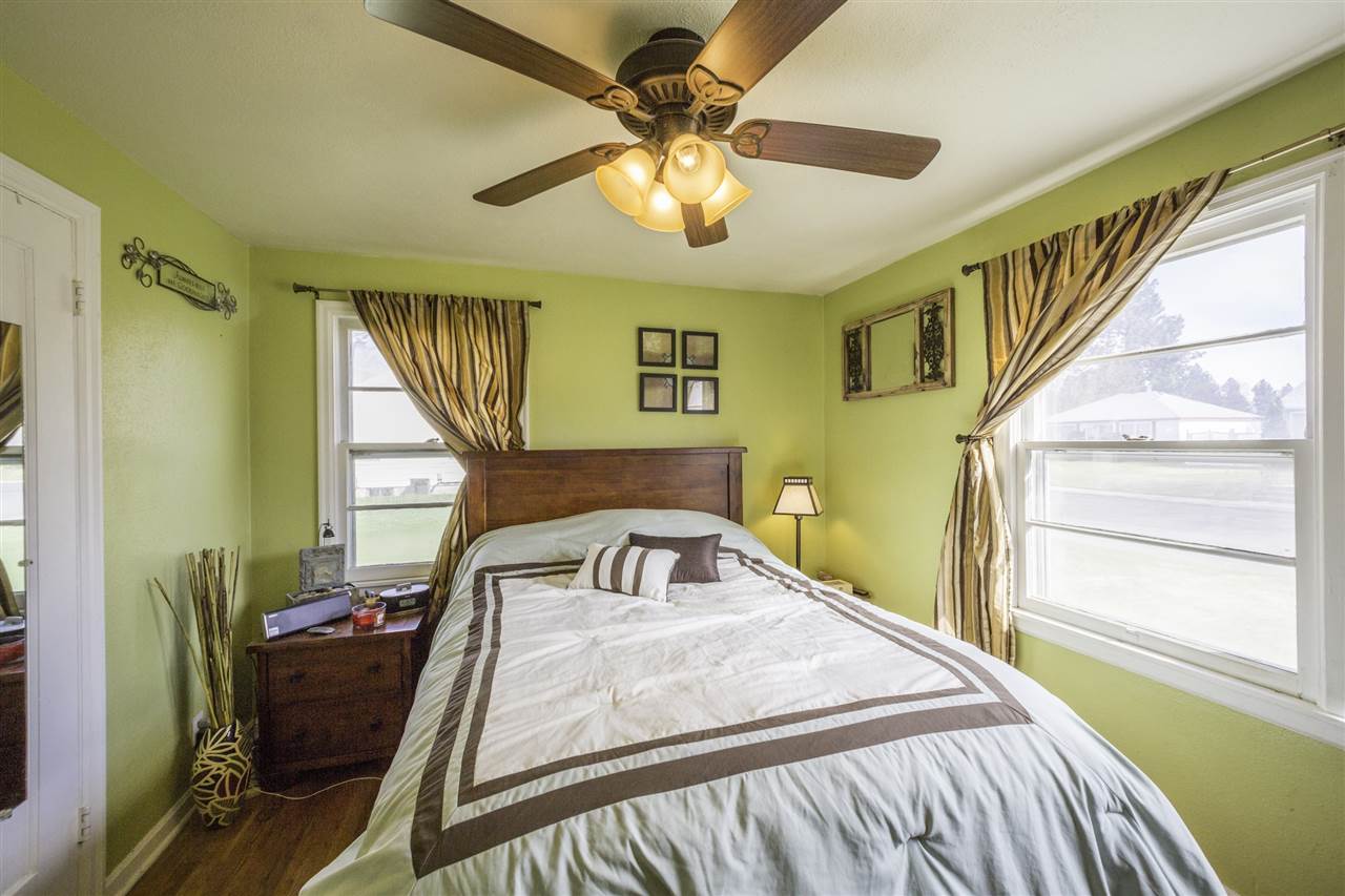 5217 N Oak St - Photo 9