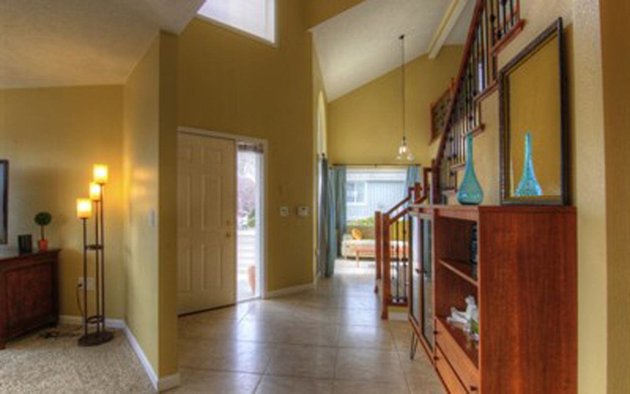 8913 N Kensington Dr - Photo 3