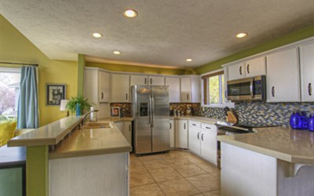 8913 N Kensington Dr - Photo 6