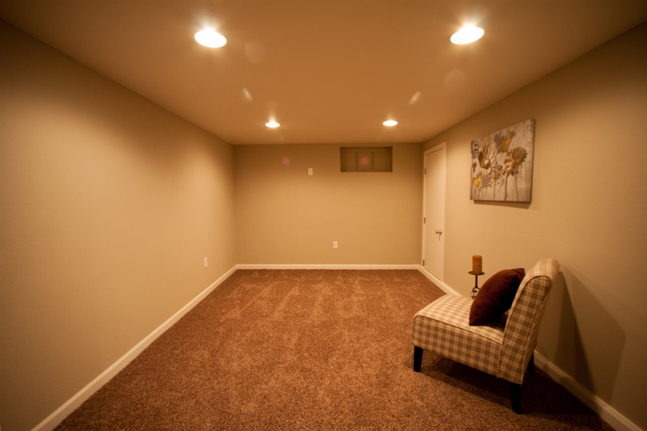 818 E Joseph Ave - Photo 11