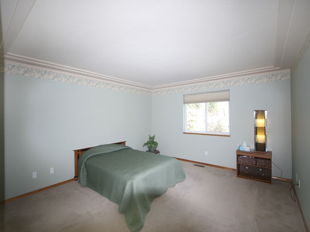 403 E Bridlewood Ln - Photo 9