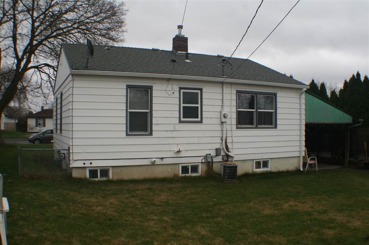 5711 N Elm St - Photo 18