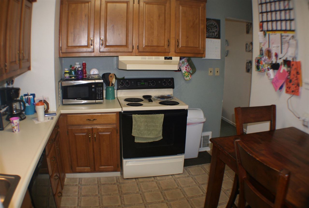 5711 N Elm St - Photo 5
