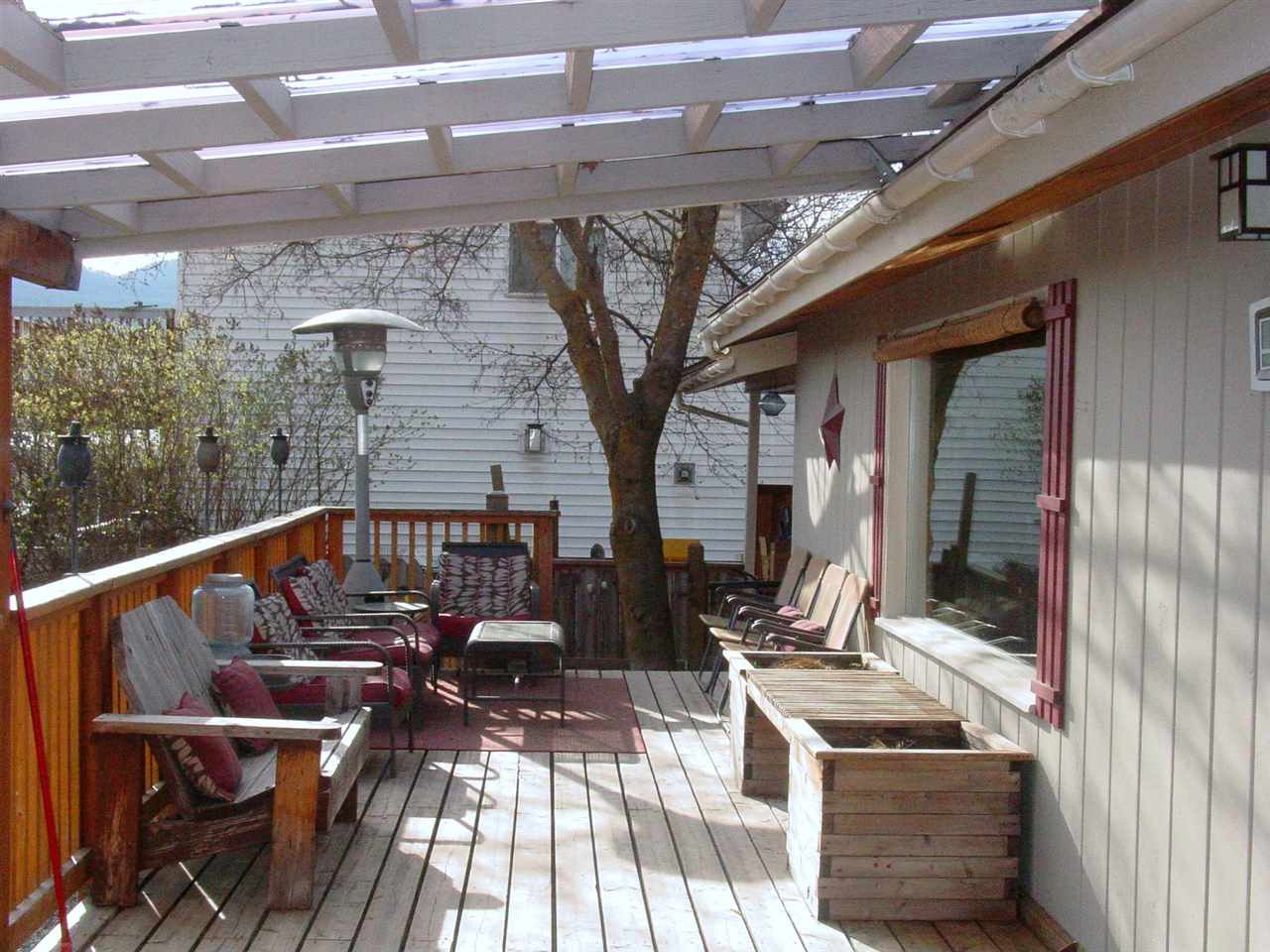 1004 E Hawthorne Ave - Photo 3