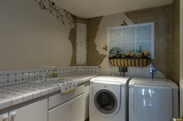 932 E 10th Ave - Photo 9