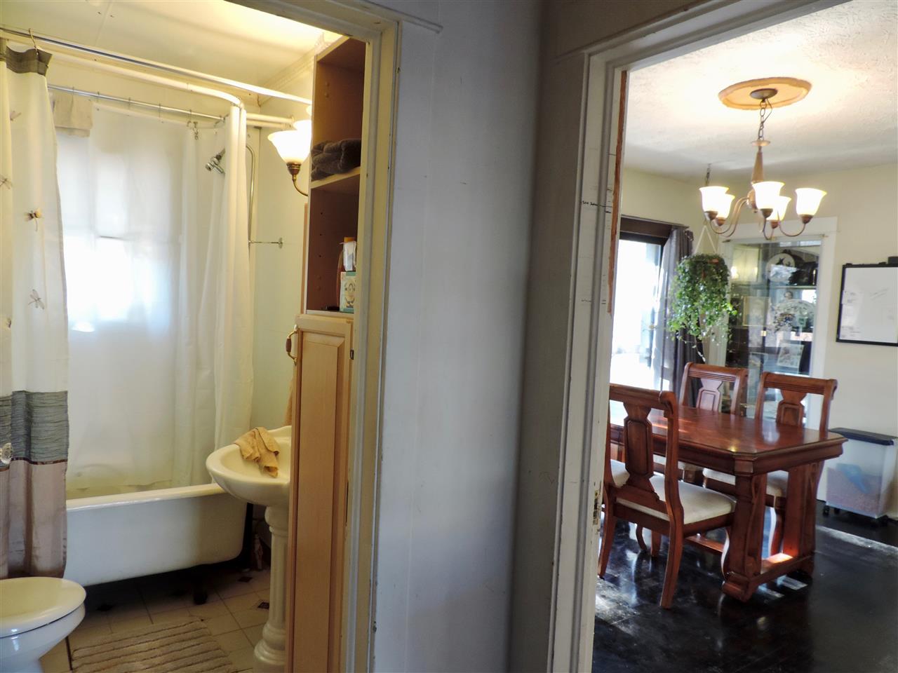 8702 E Valleyway Ave - Photo 7