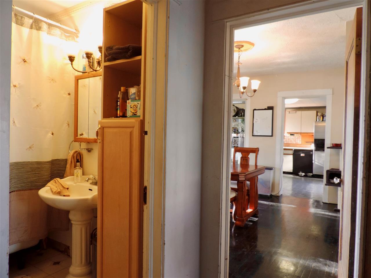 8702 E Valleyway Ave - Photo 8