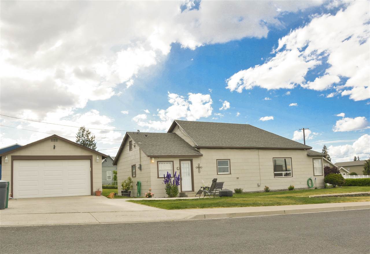 4 SW College Ave - Photo 2