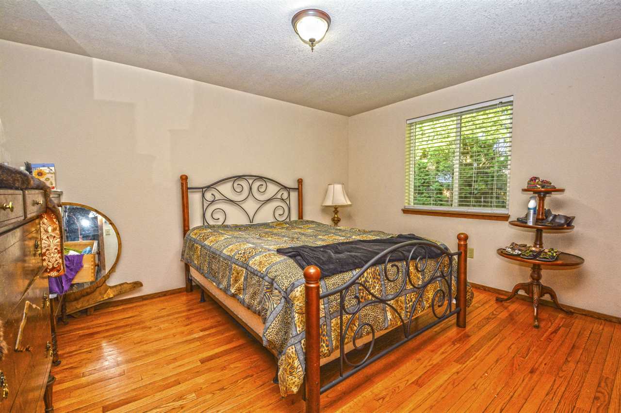 207 Marshall St - Photo 14