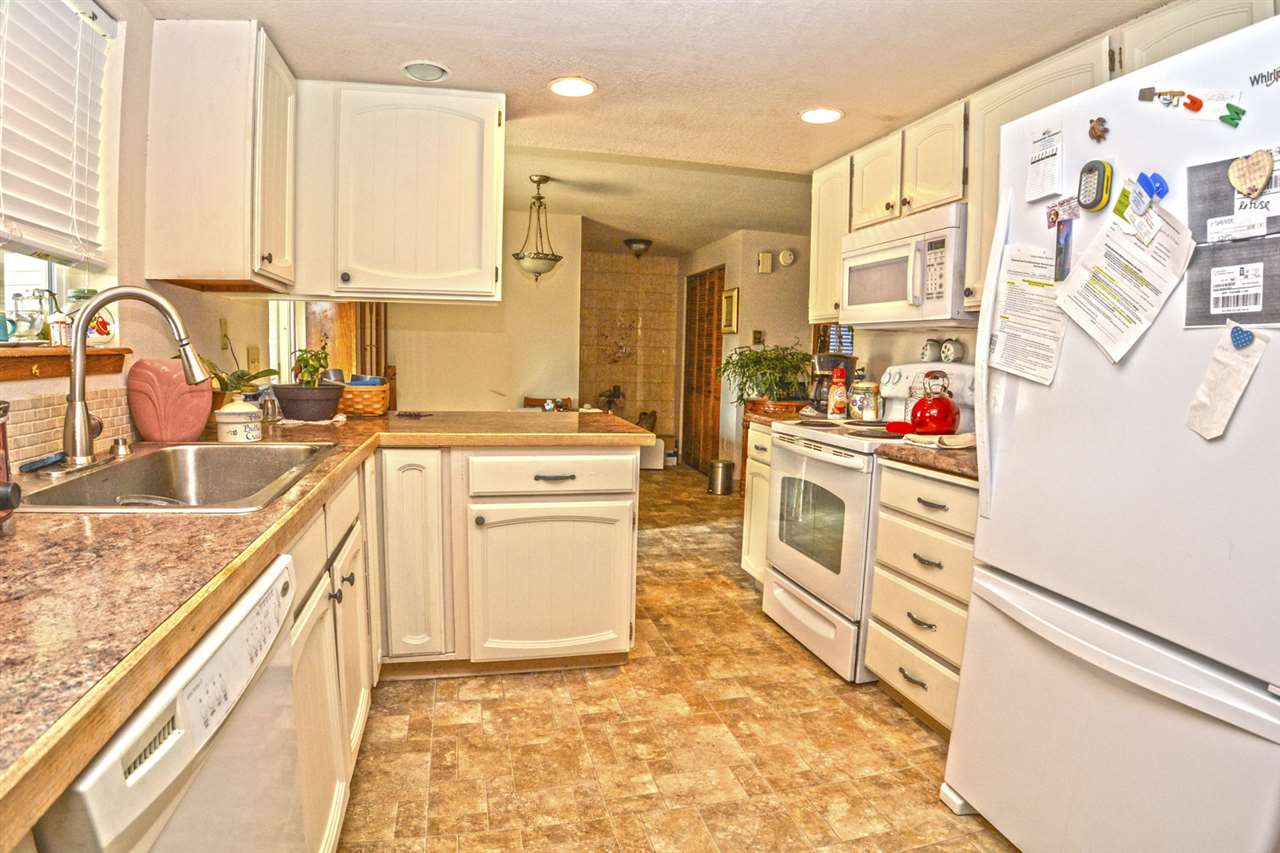 207 Marshall St - Photo 5