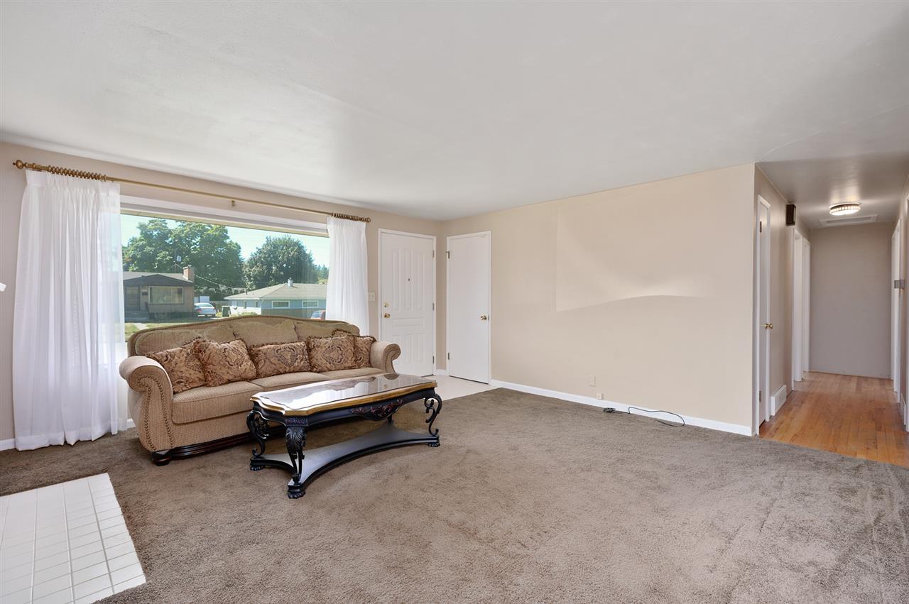 5734 N Driscoll Blvd - Photo 2