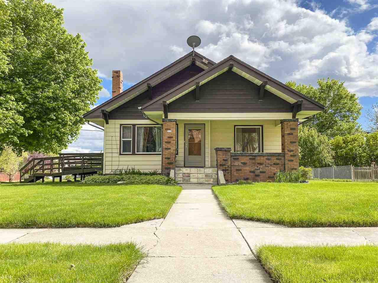311 Sinclair St - Photo 1