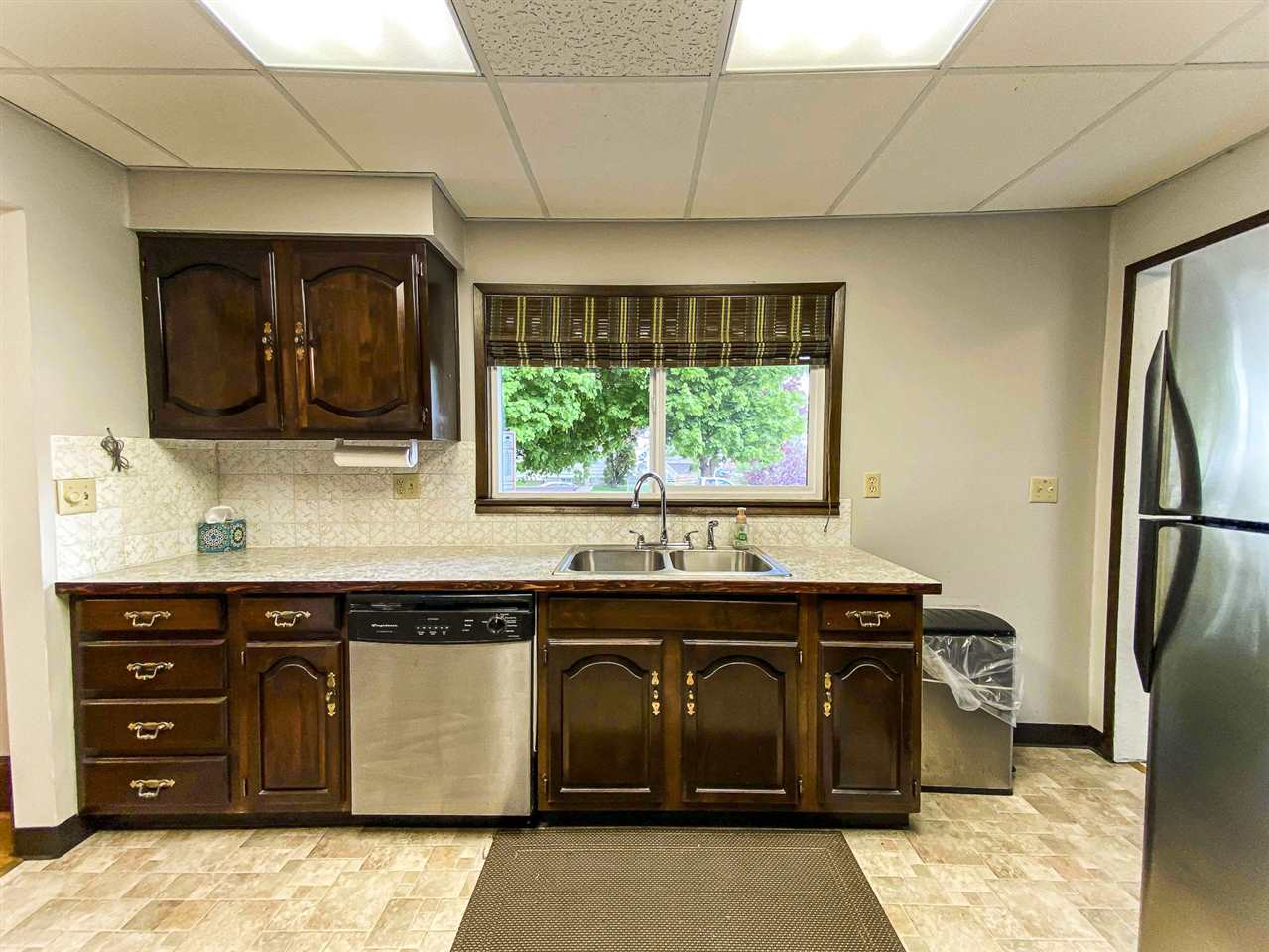 311 Sinclair St - Photo 13